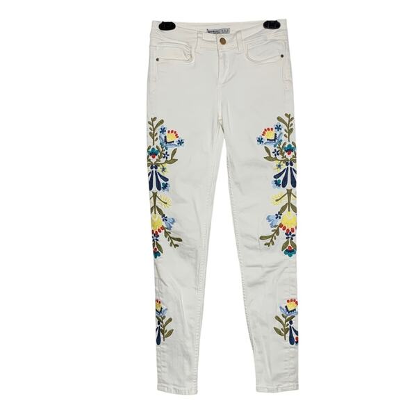 Zara Basic Denim - Zara Basic White Skinny Jeans with Floral Embroidery Size 2